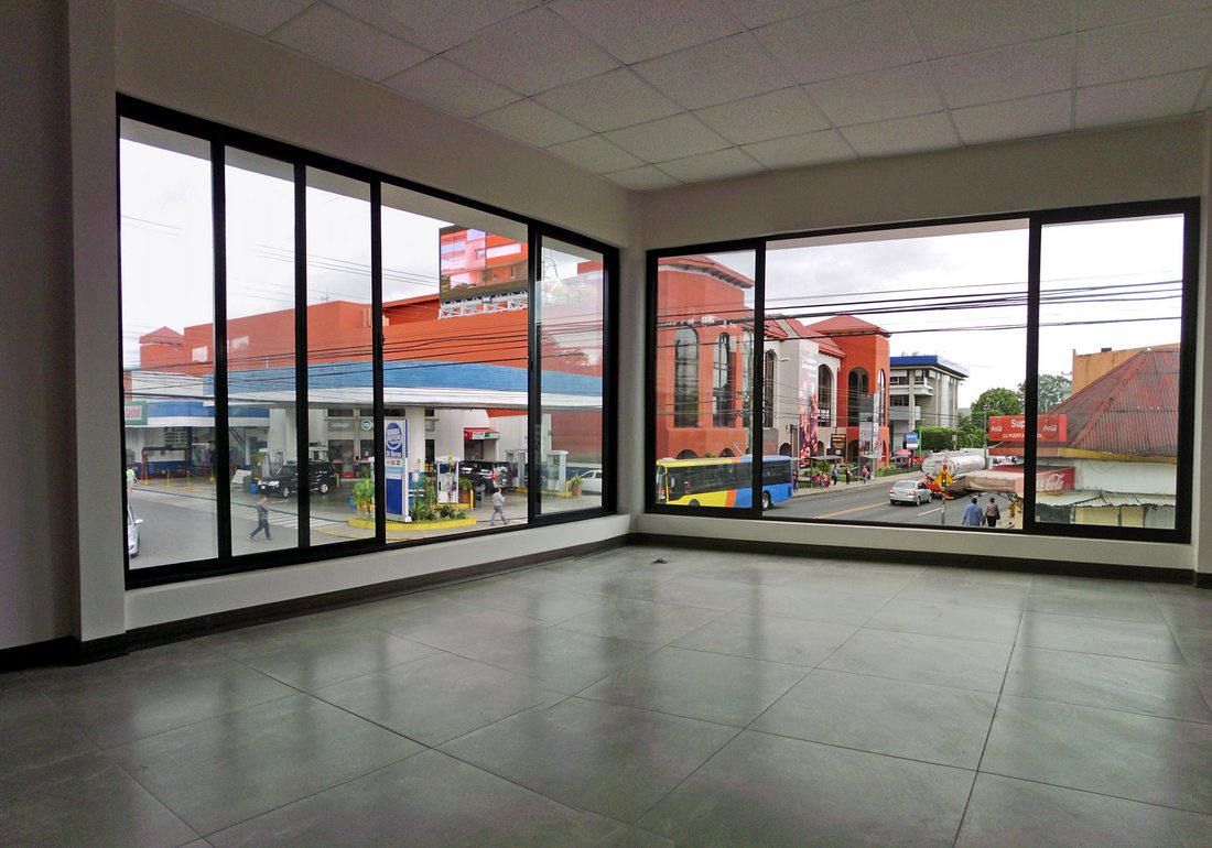 Venta de Edificio Comercial Esquinero de 825 m2, Avenida Central, San Pedro, Montes de Oca