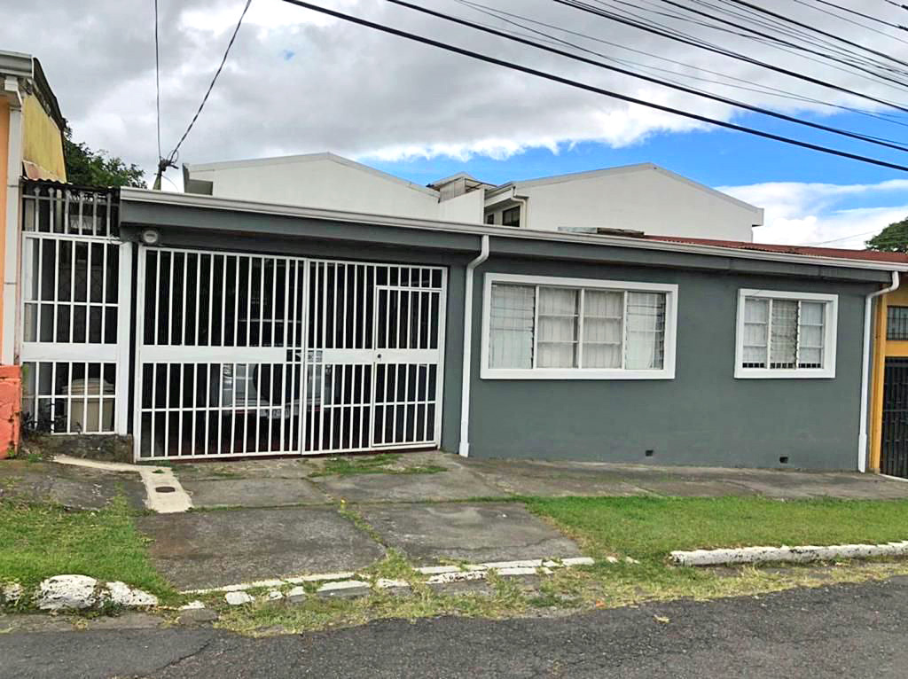 SLASHED! One-Story, 2150-ft2 House for Sale with 5 BRs, Lourdes, San Pedro – US$150000!