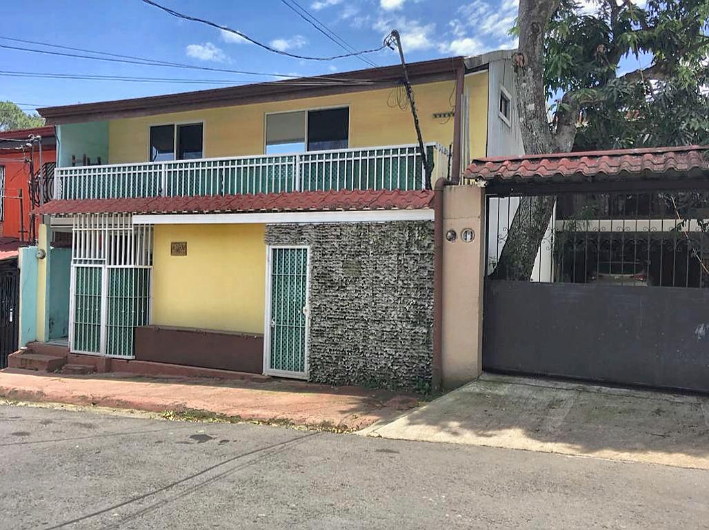 Apartment Building for Sale, 3 Apartments, Airbnb Potential, Ciudad Colon