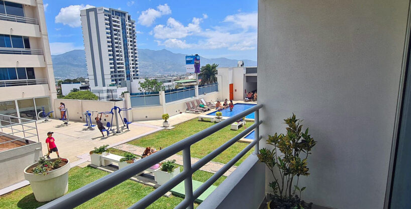 1-BR, 500-ft2 Apartment for Sale, Condo Torres Los Yoses, San Pedro