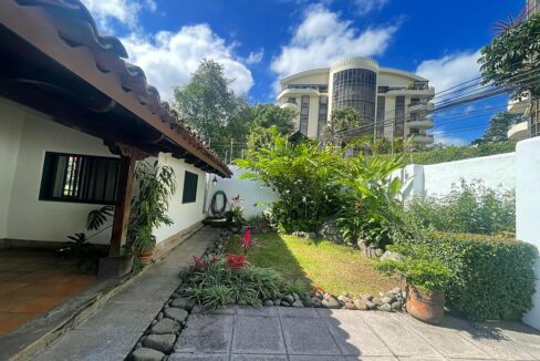 Escazu03